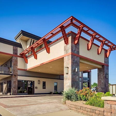 Best Western Angus Inn Great Bend Exterior photo