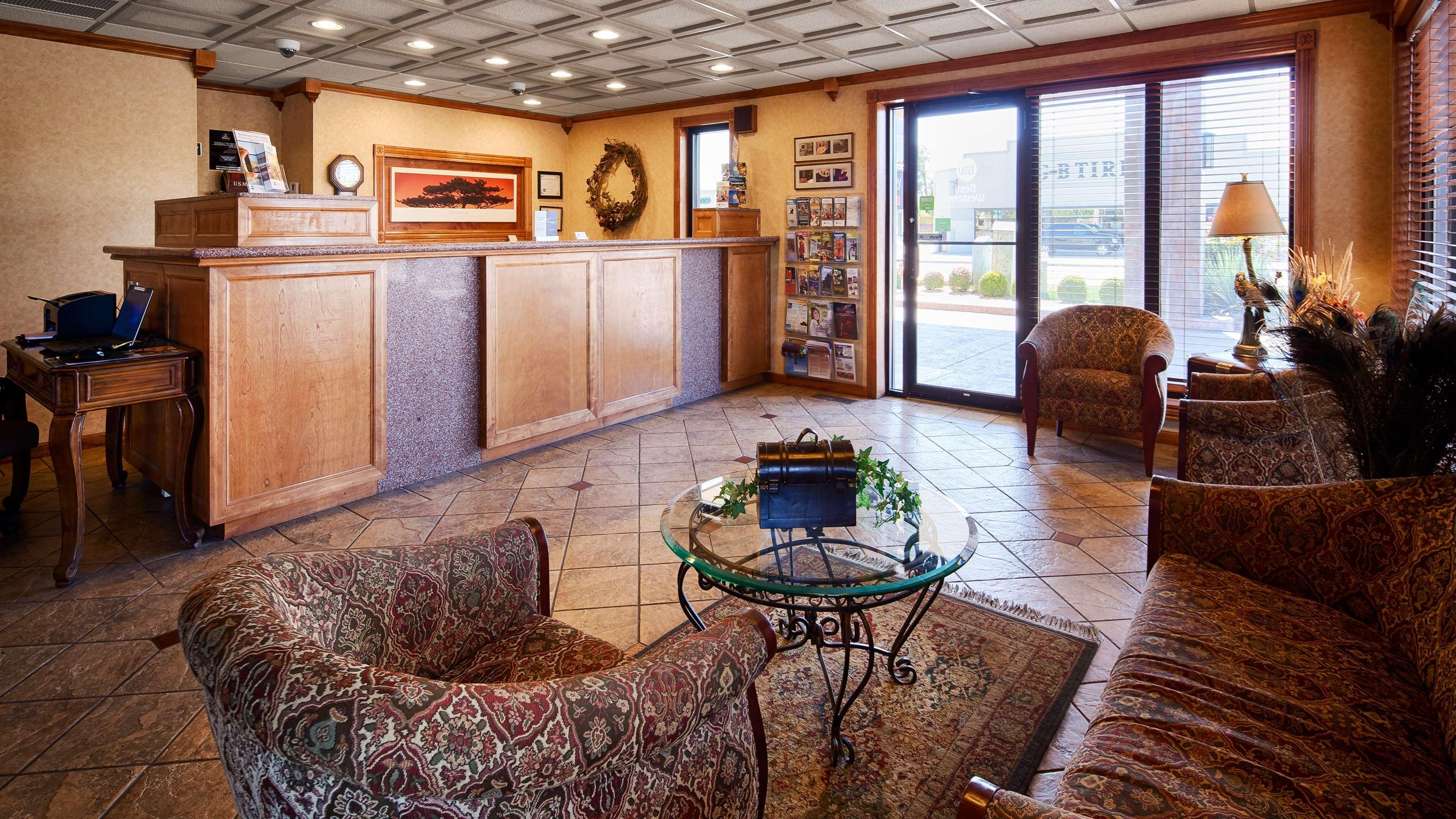 Best Western Angus Inn Great Bend Exterior photo