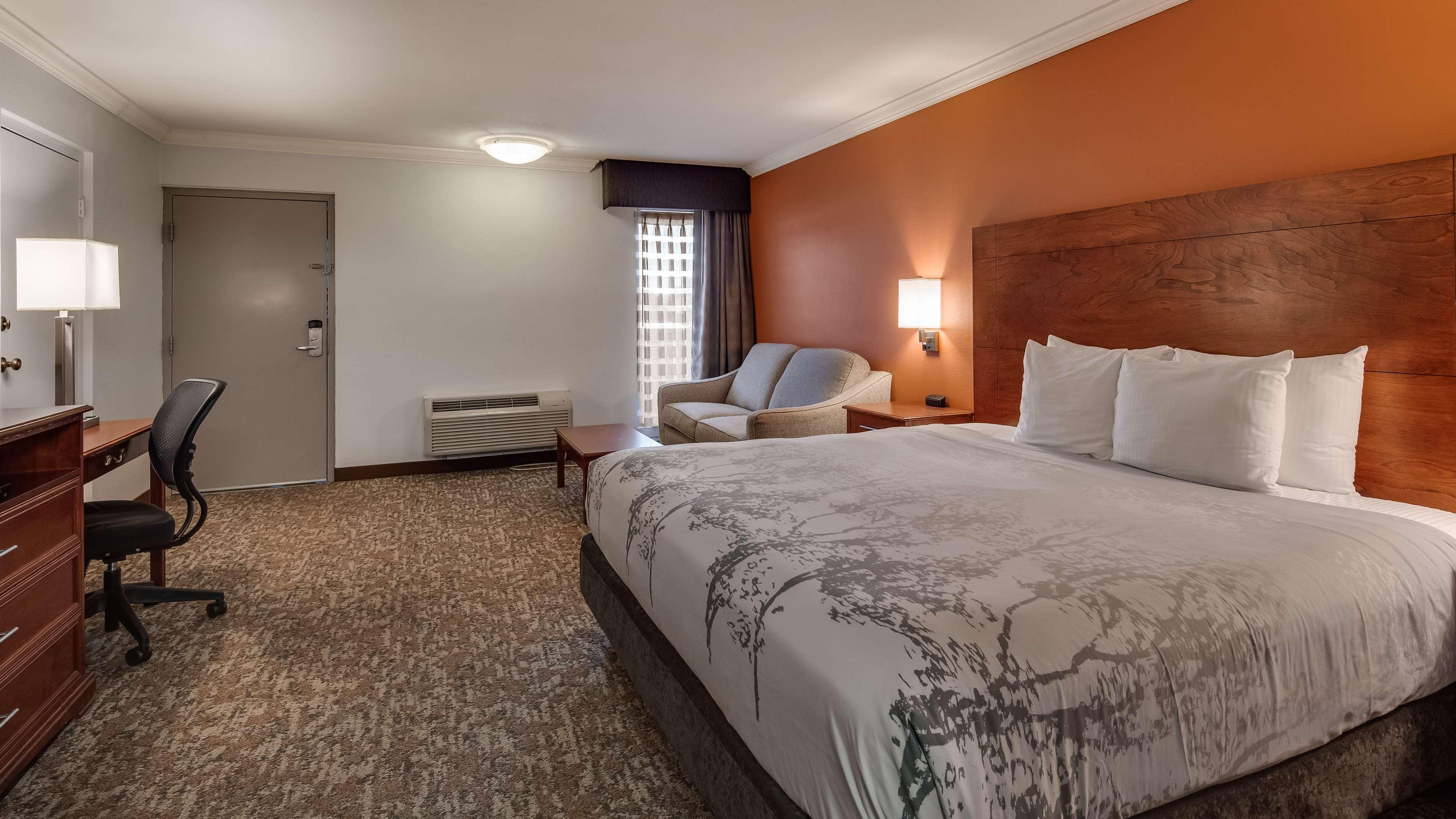 Best Western Angus Inn Great Bend Exterior photo
